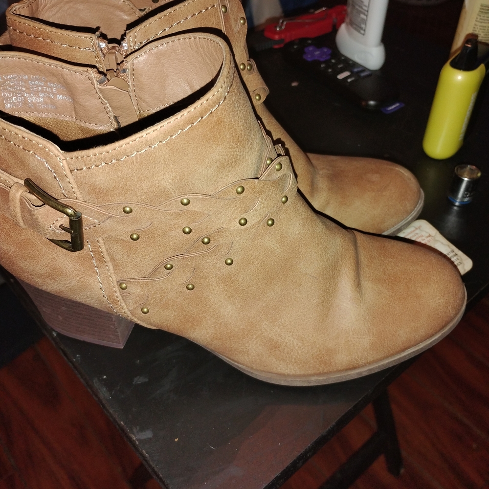 Women's Tan Ankle Boots